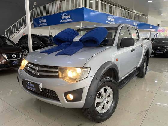 MITSUBISHI L200 TRITON 3.2 GLS 4X4 CD 16V TURBO INTERCOLER DIESEL 4P MANUAL MITSUBISHI L200 TRITON 3.2 GLS 4X4 CD 16V TURBO INTERCOLER DIESEL 4P MANUAL